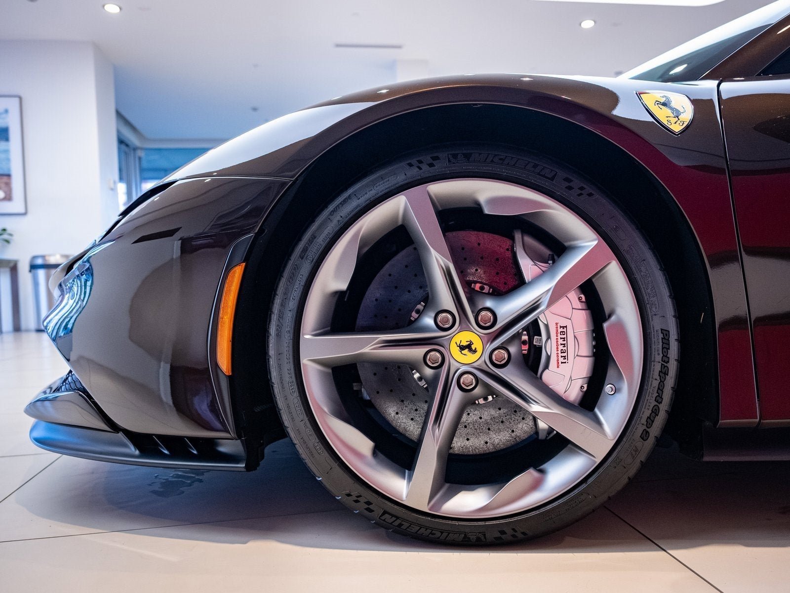 2022 Ferrari SF90 Spider Base