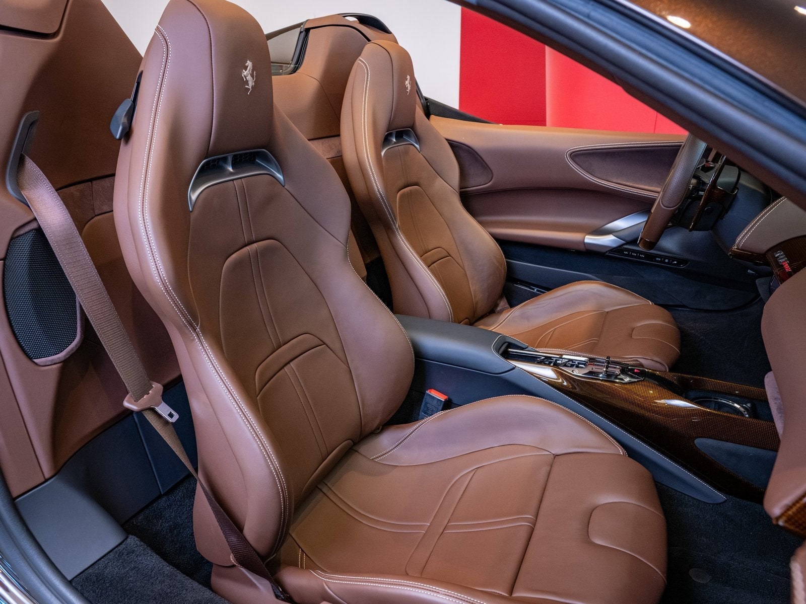 2022 Ferrari SF90 Spider Base