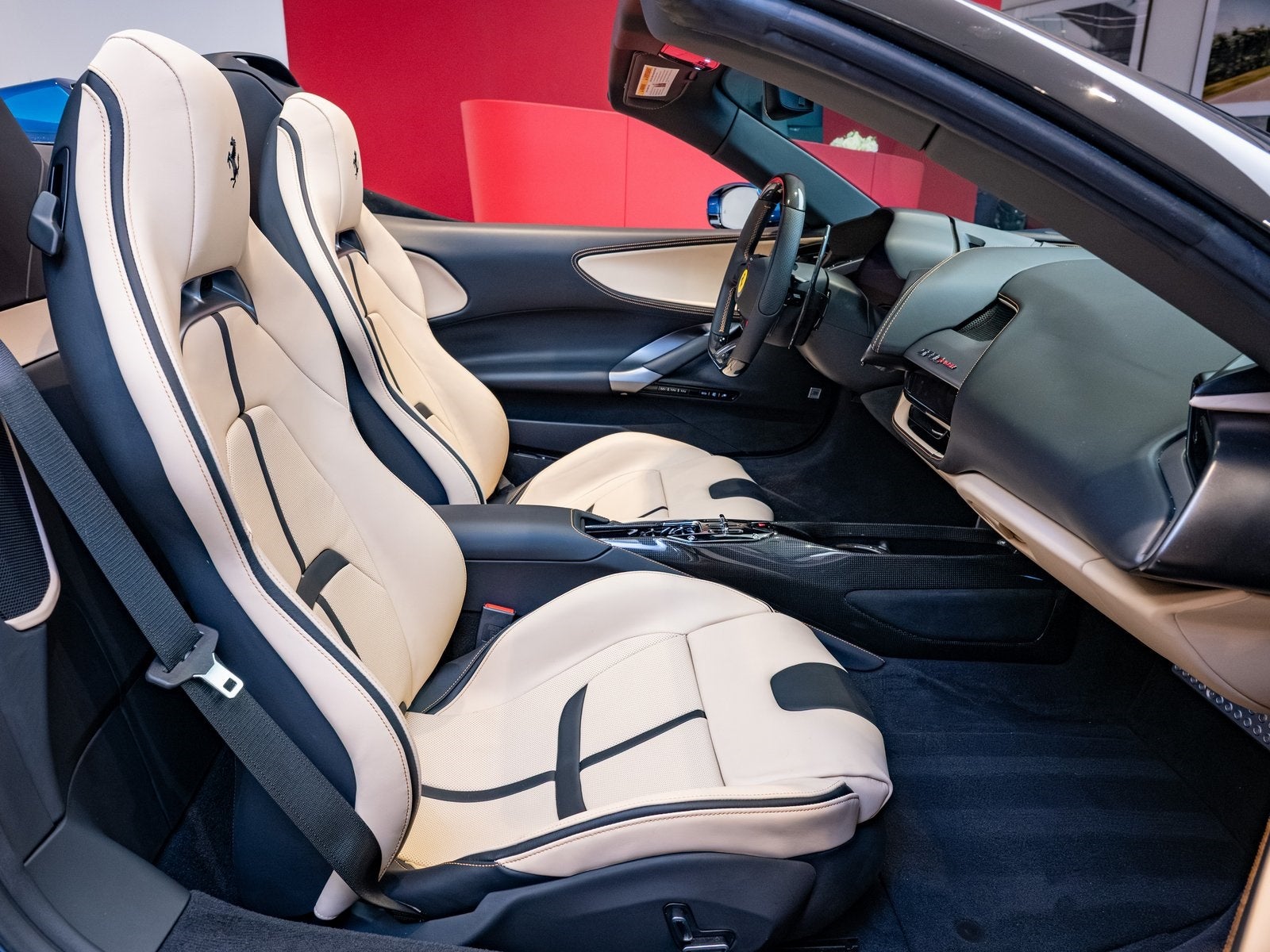 2025 Ferrari SF90 Spider Base