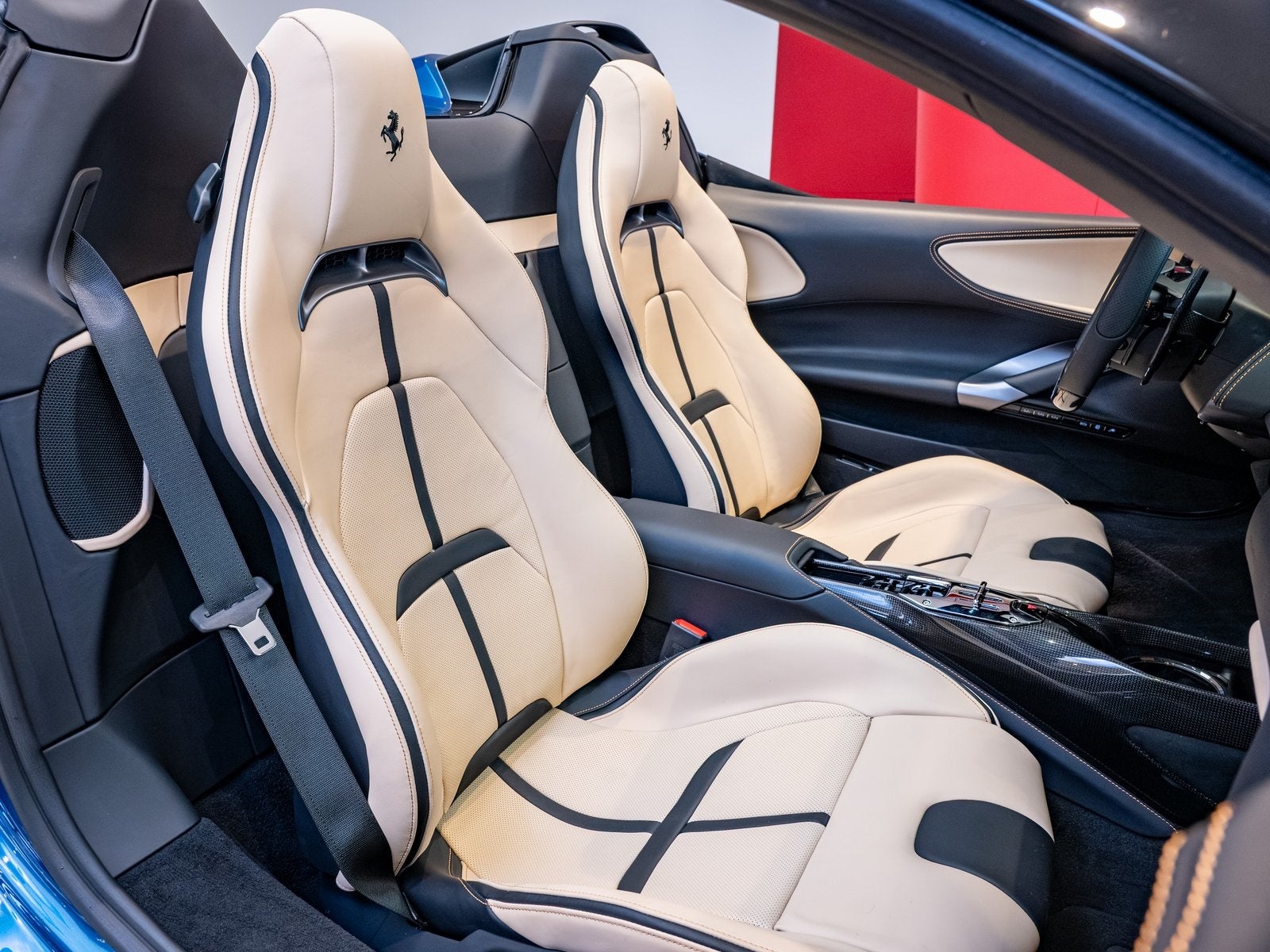 2025 Ferrari SF90 Spider Base