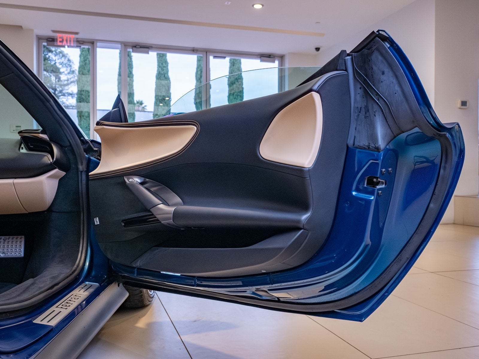 2025 Ferrari SF90 Spider Base