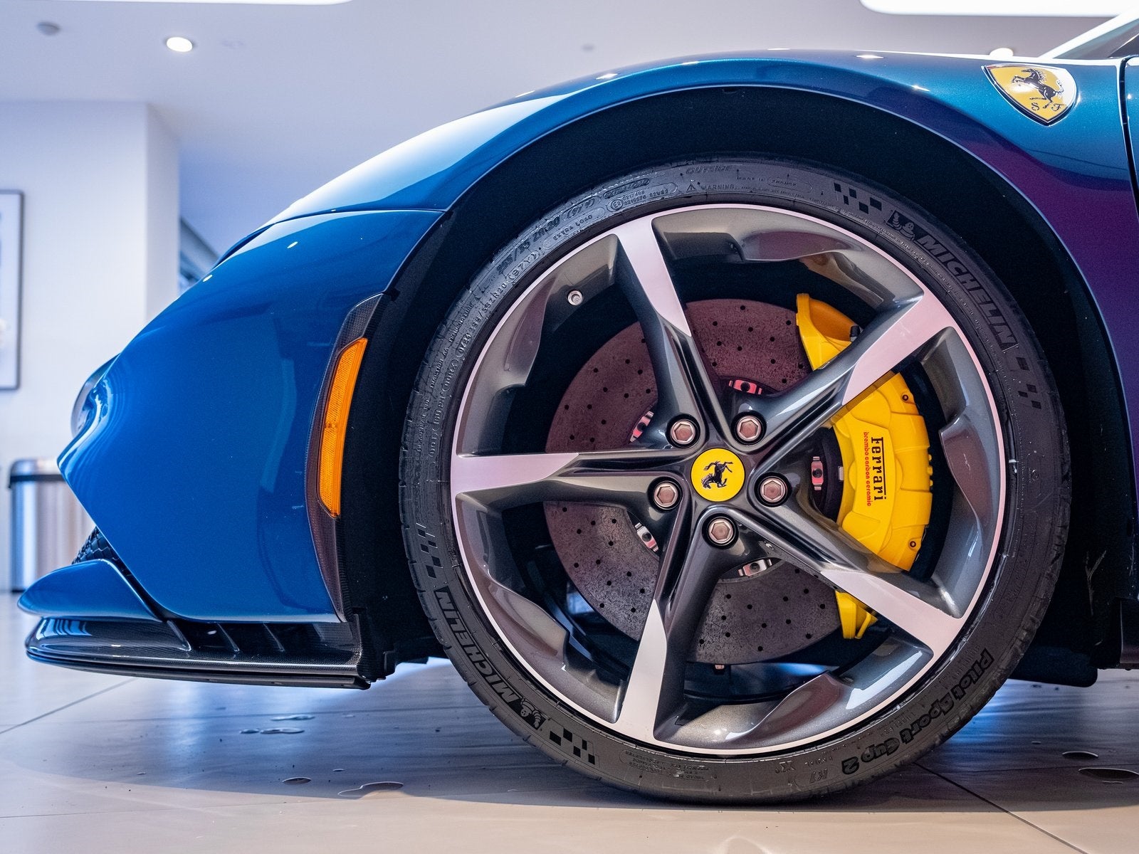 2025 Ferrari SF90 Spider Base