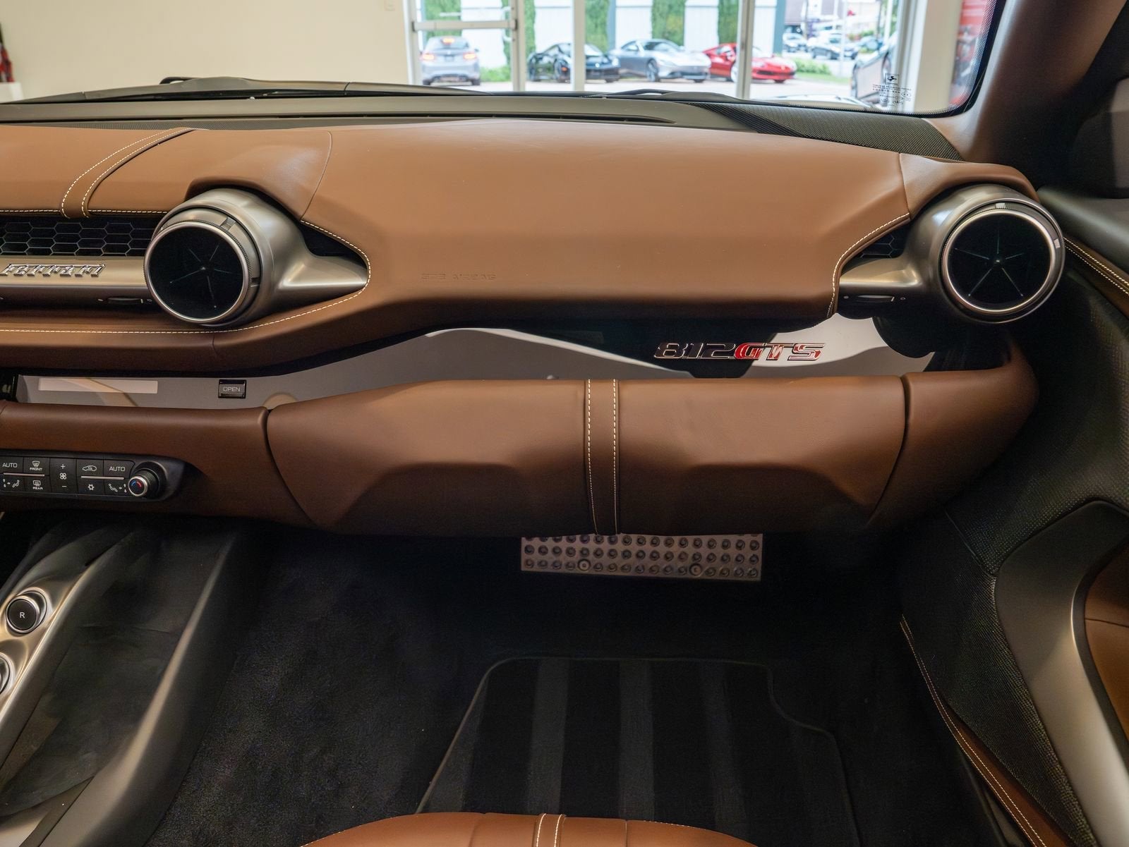 2022 Ferrari 812 GTS Base