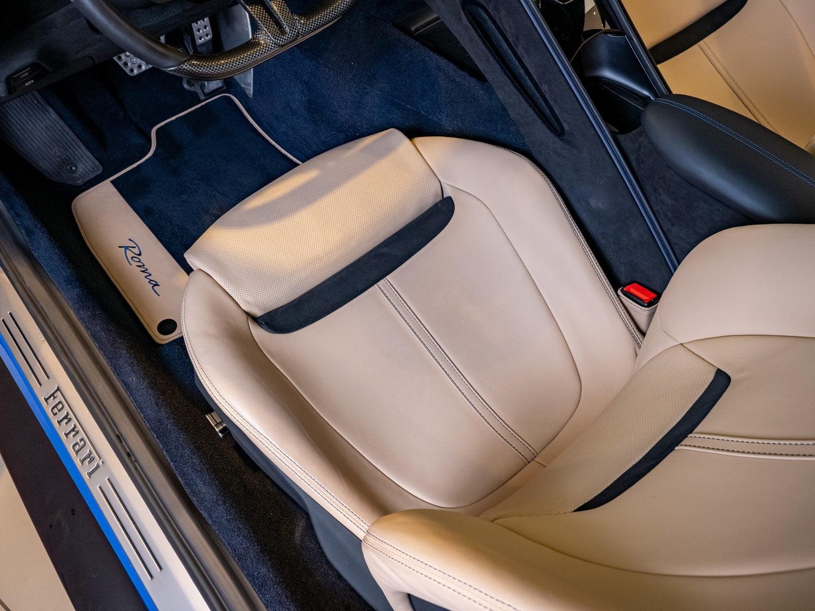 2023 Ferrari Roma Base