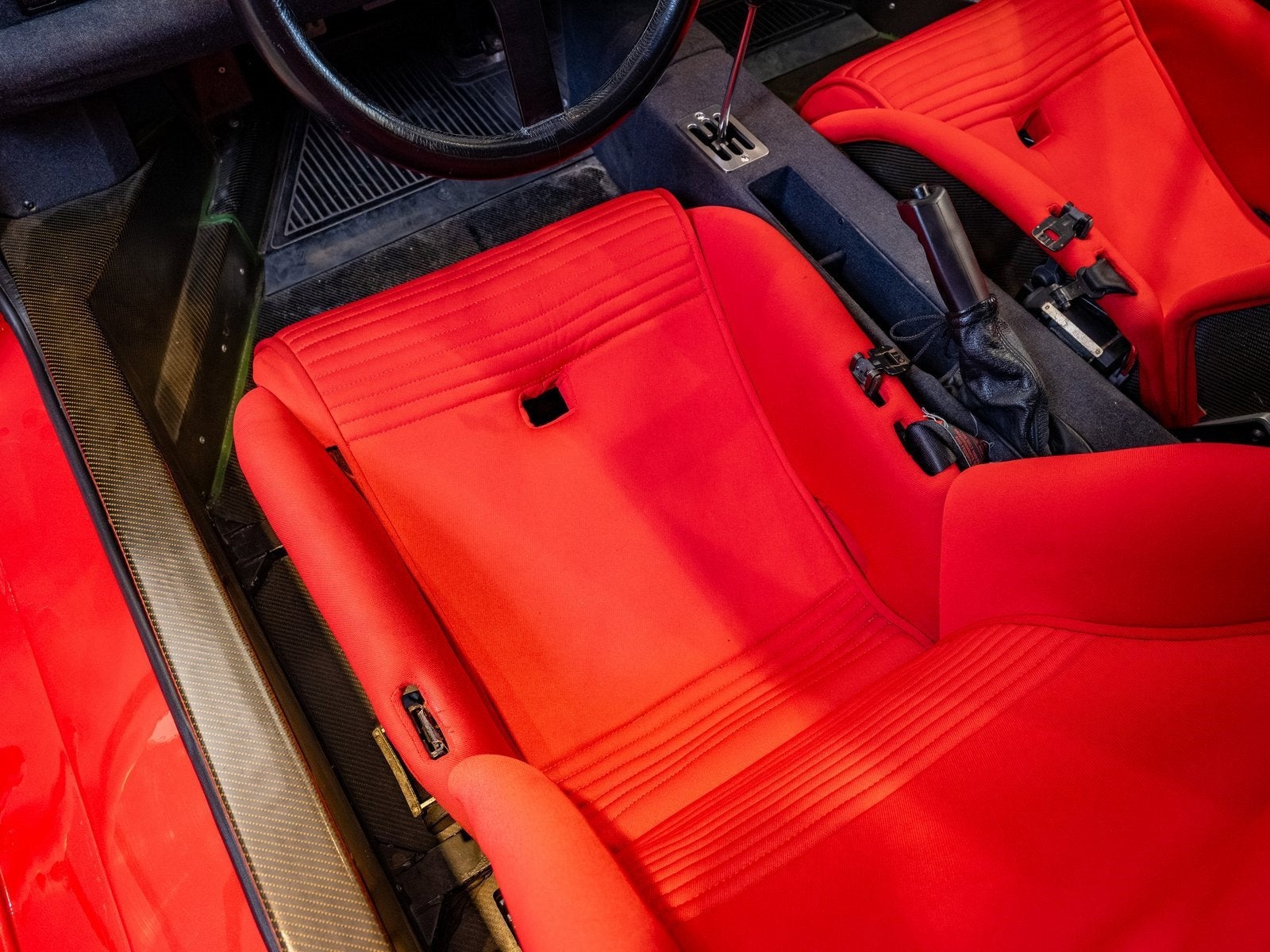 1990 Ferrari F40 Base