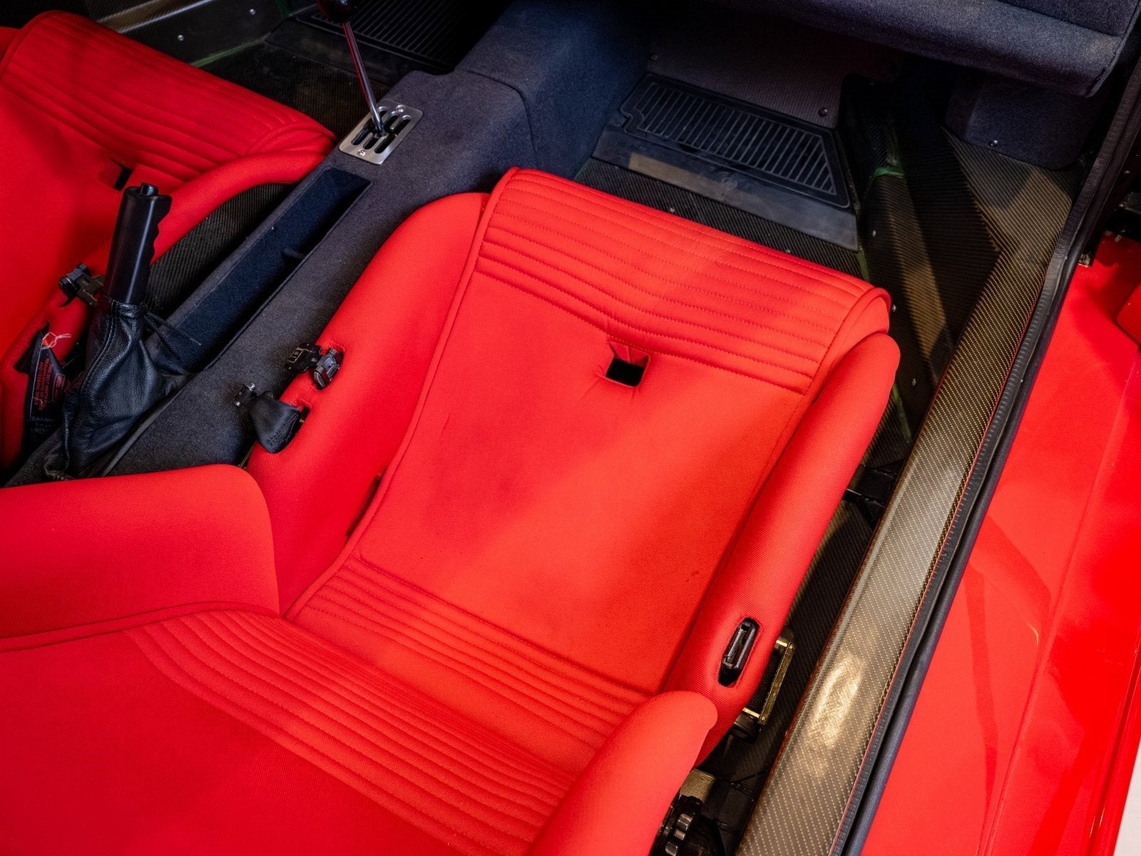 1990 Ferrari F40 Base