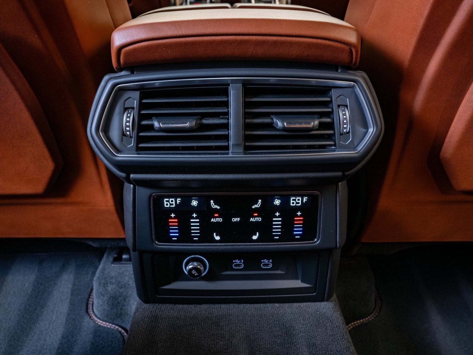 2022 Lamborghini Urus Base