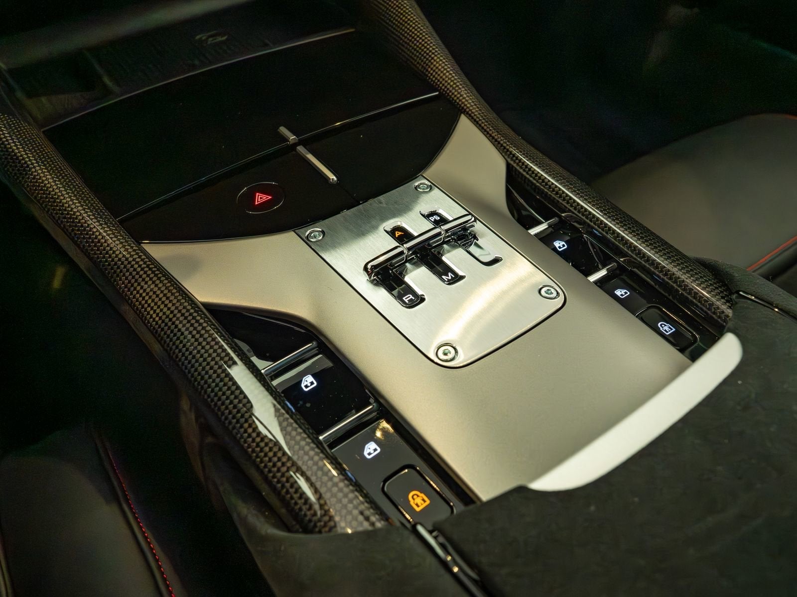 2025 Ferrari Purosangue Base