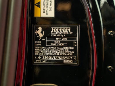 2025 Ferrari Purosangue Base
