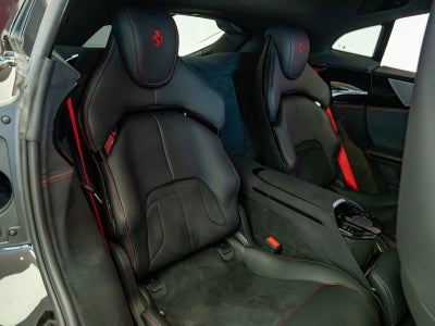 2025 Ferrari Purosangue Base