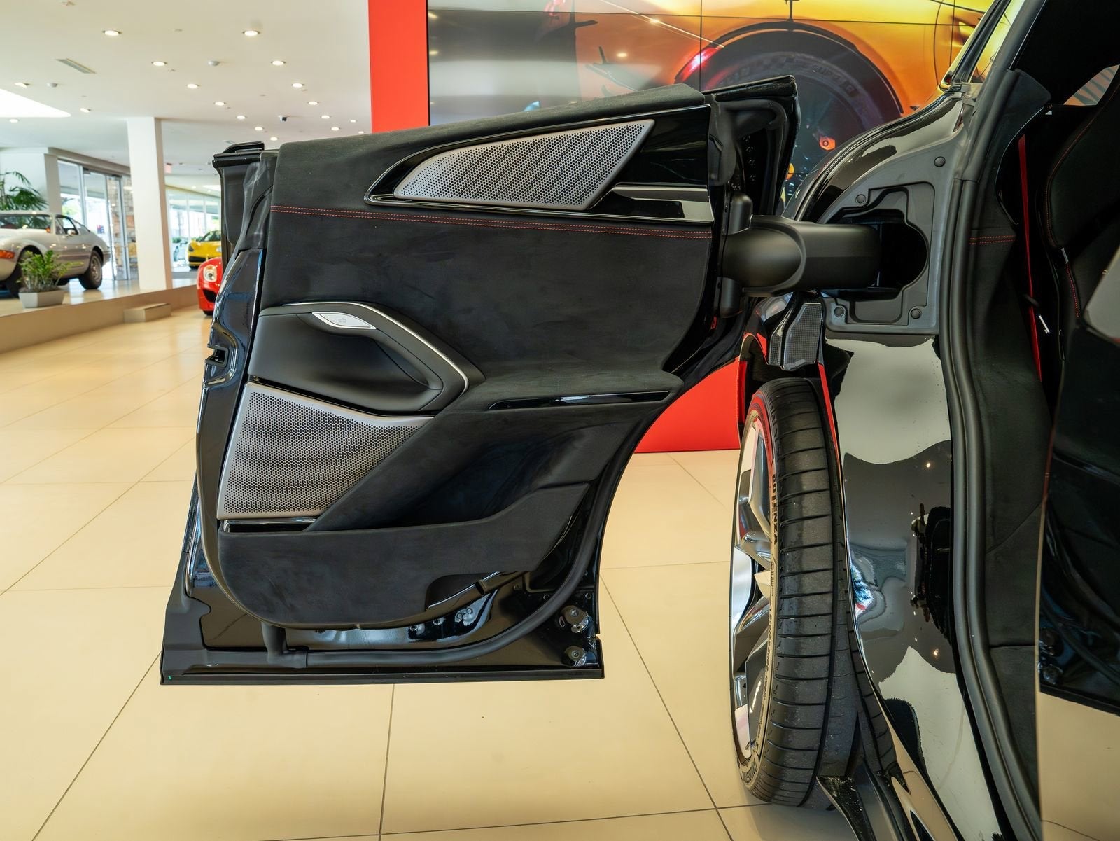2025 Ferrari Purosangue Base