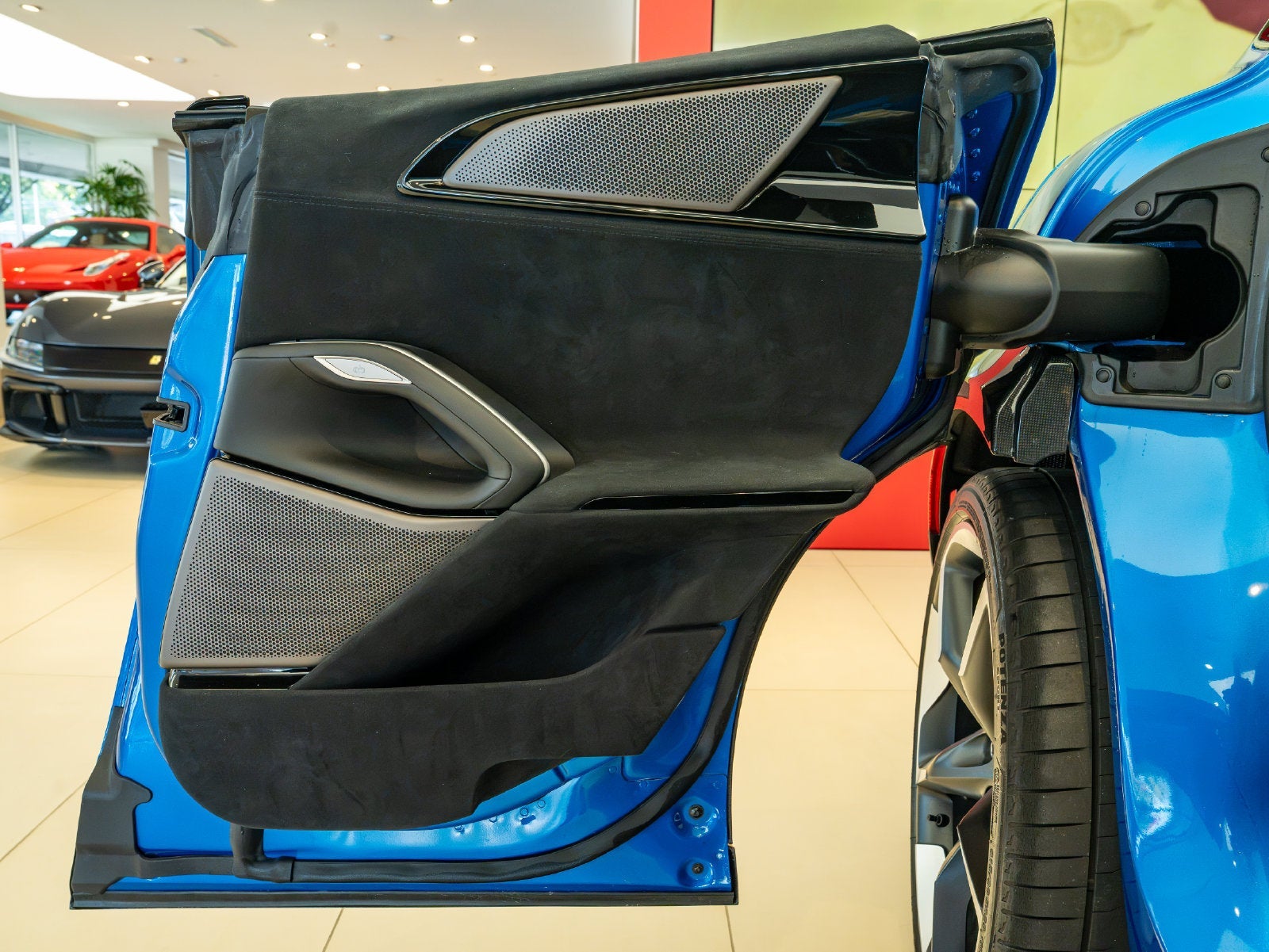 2023 Ferrari Purosangue Base