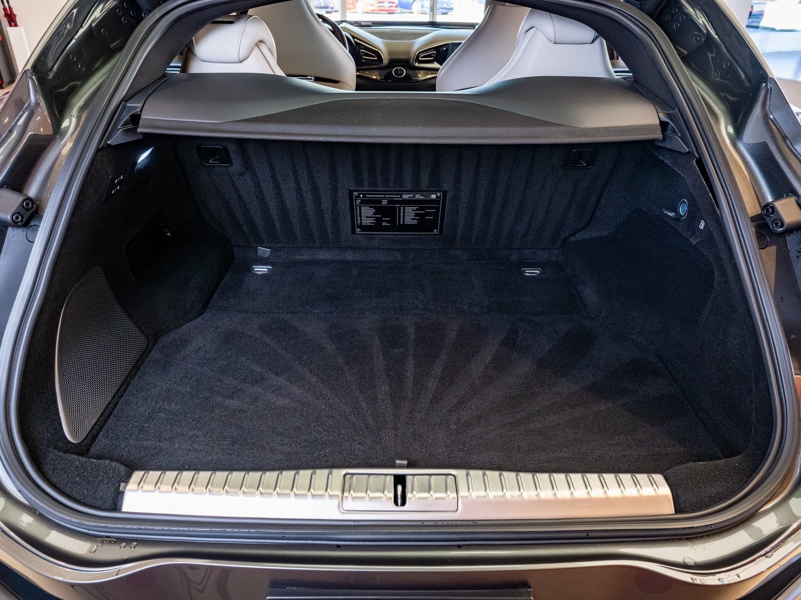 2024 Ferrari Purosangue Base