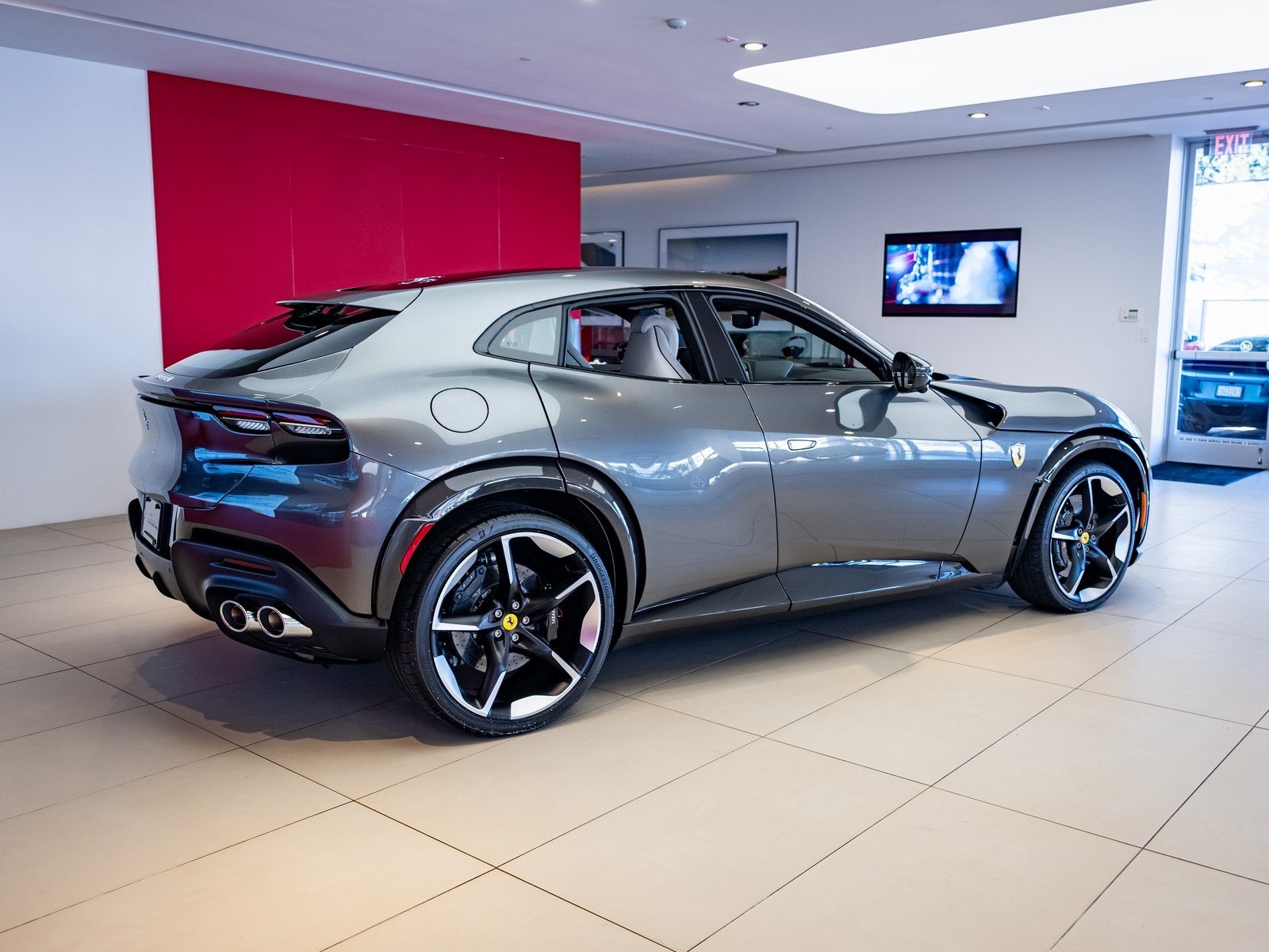 2024 Ferrari Purosangue Base